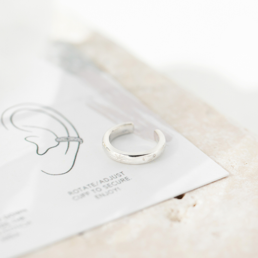 RubyTJewellery's tweet image. If you're starting to think about Christmas gifts/stocking fillers, then these sterling silver star engraved cuffs are the perfect gift for any jewellery lover. No need for a piercing, they come with an illustrated instruction card on how to wear them. ​… instagr.am/p/CkREgh9BIyN/