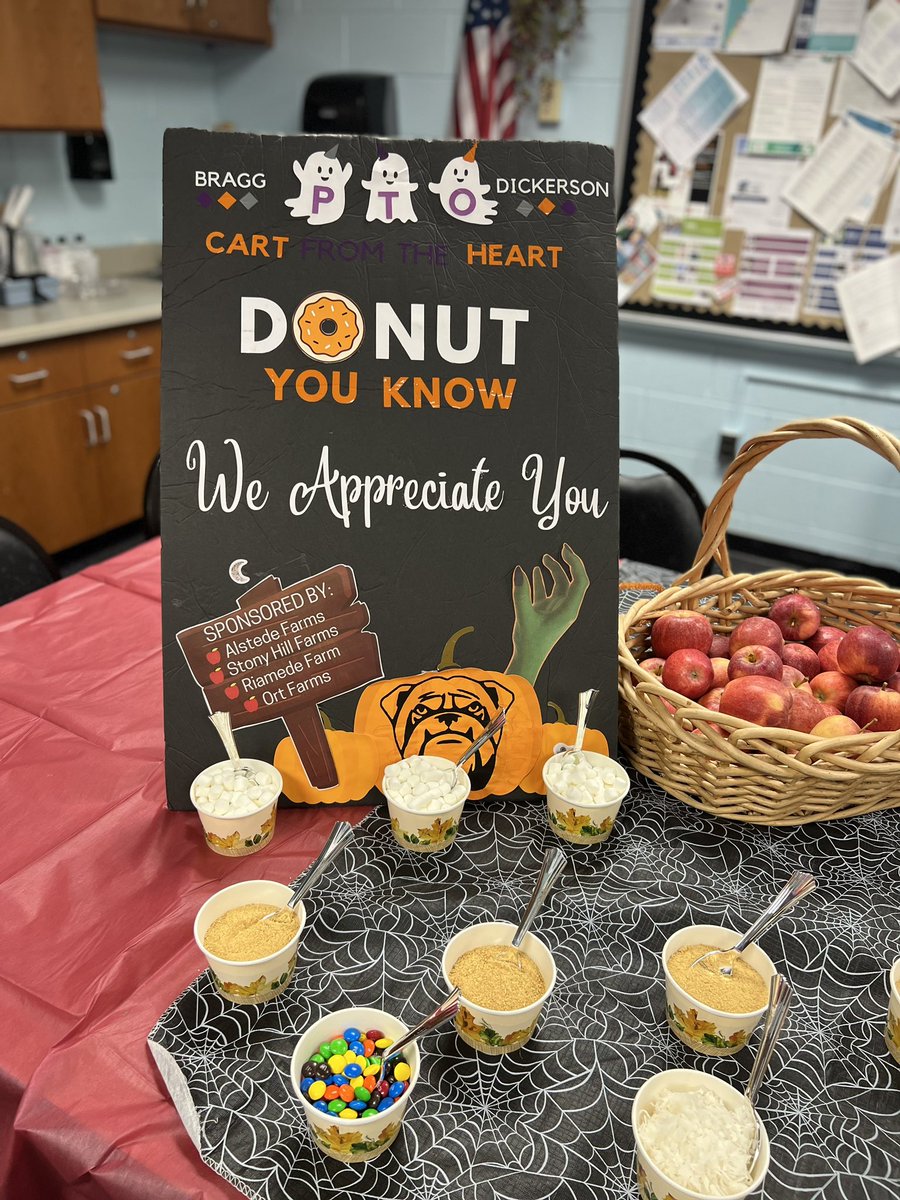 ChesterPto's tweet photo. “D🍩nut you know we appreciate you!” 
PTO appreciation from the heart! 🫶🏻 An amazing Fall Harvest theme with a special apple nacho bar!🍎Special thanks to our local farms (Alstede, Stony Hill, Riamede and Ort) who generously donated to our teachers and staff. https://t.co/YZICkdfj49