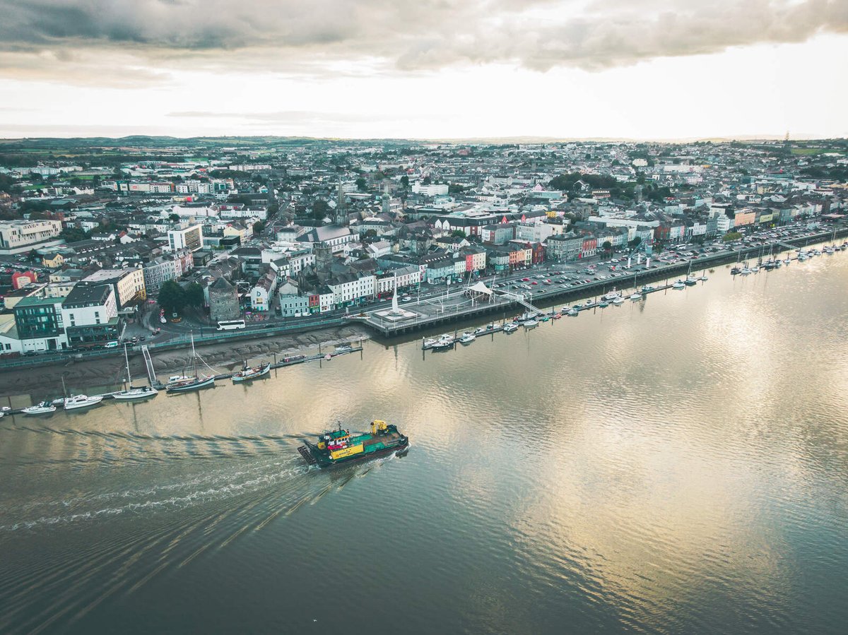 Where would you recommend staying in Waterford City? 📸 @CelticRoutes