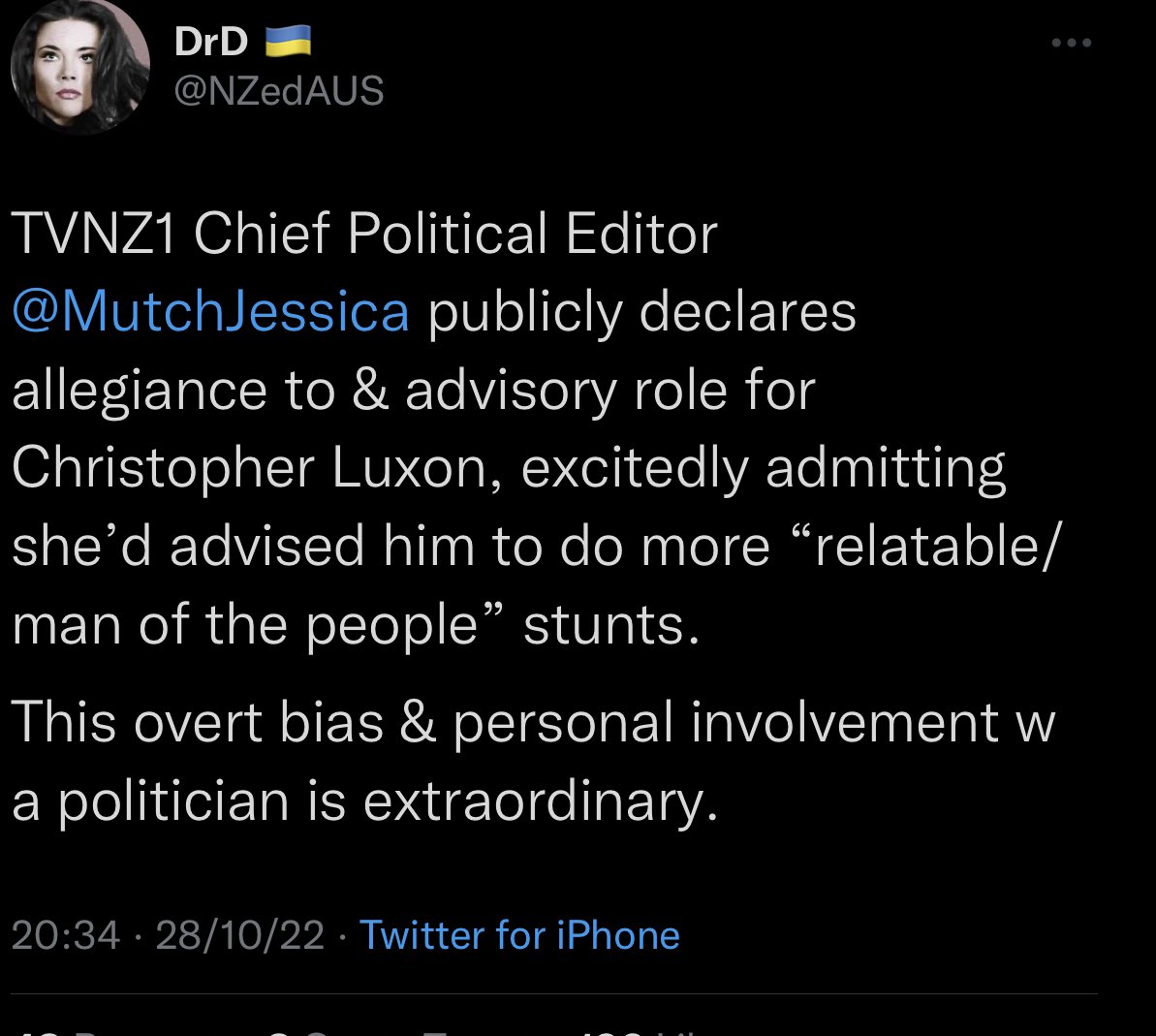 ButFactsEh's tweet image. The Always Red Team members losing it that a political journo is cultivating relationships with...political leaders. 
Do wonder Diane is a former failed PR advisor.