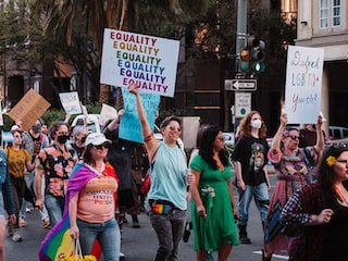 New post "Elenco de “Travessia” pede demiss?o de Cássia Kis após declara??o LGBTfóbica, afirma site"