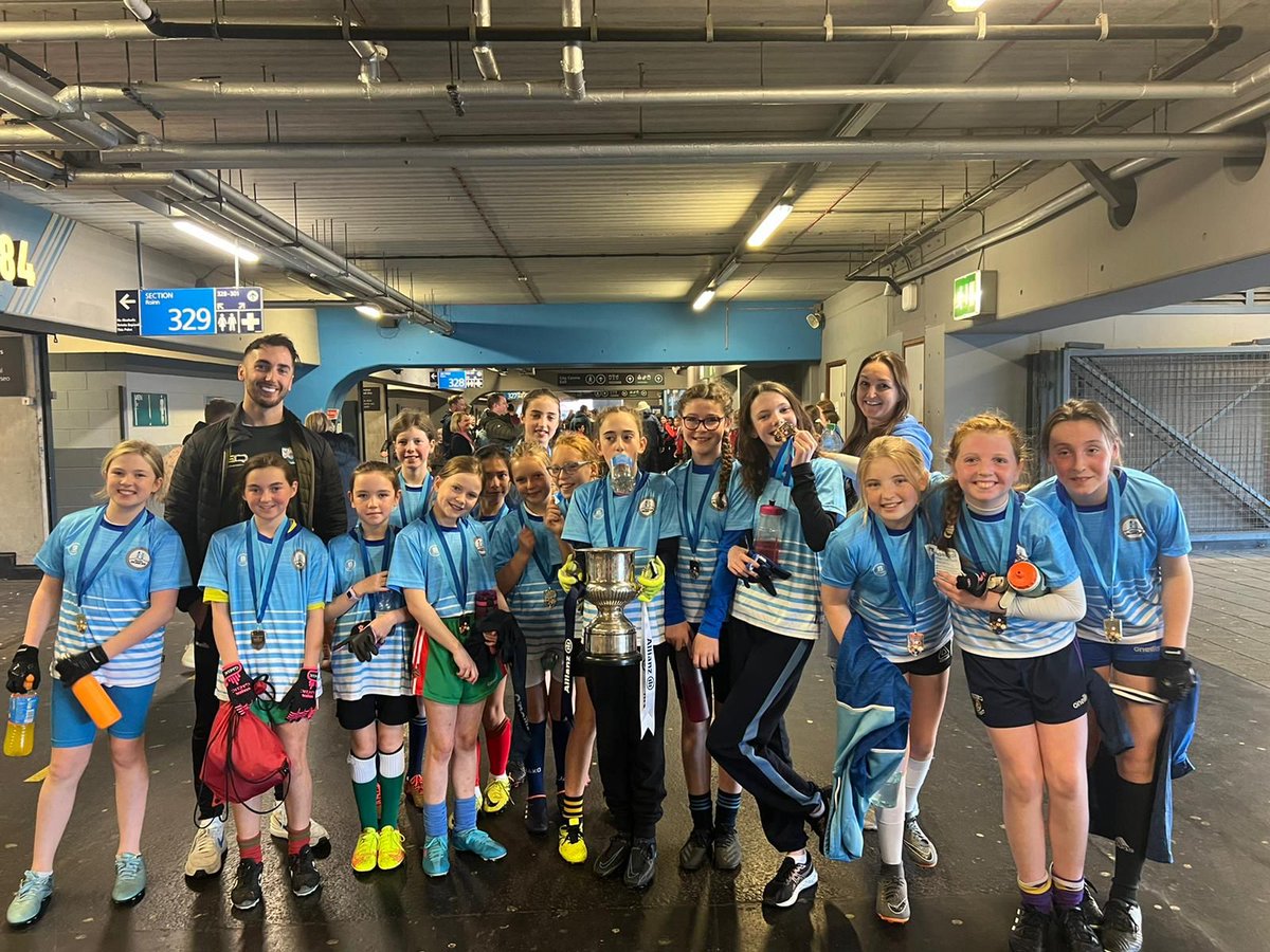 StarsofErinGAA's tweet photo. Massive congratulations to local Primary school @GSShliabhRua on their great victory in Cumman Na mBunscoil final in Croke Park today. https://t.co/wVnAhOs4vc