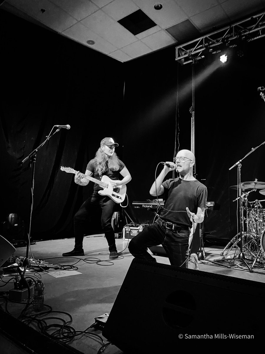SMillsWiseman's tweet photo. Mark Bragg and band blowing us away with their high-energy performance at @_MusicNL_ Week’s Export Showcase at The Palace in the @CornerBrook! Love it! @NLLiveEvents
#NLLiveEvents #MusicNLWeek #MusicWeek2022 https://t.co/DvDi2CPk2i