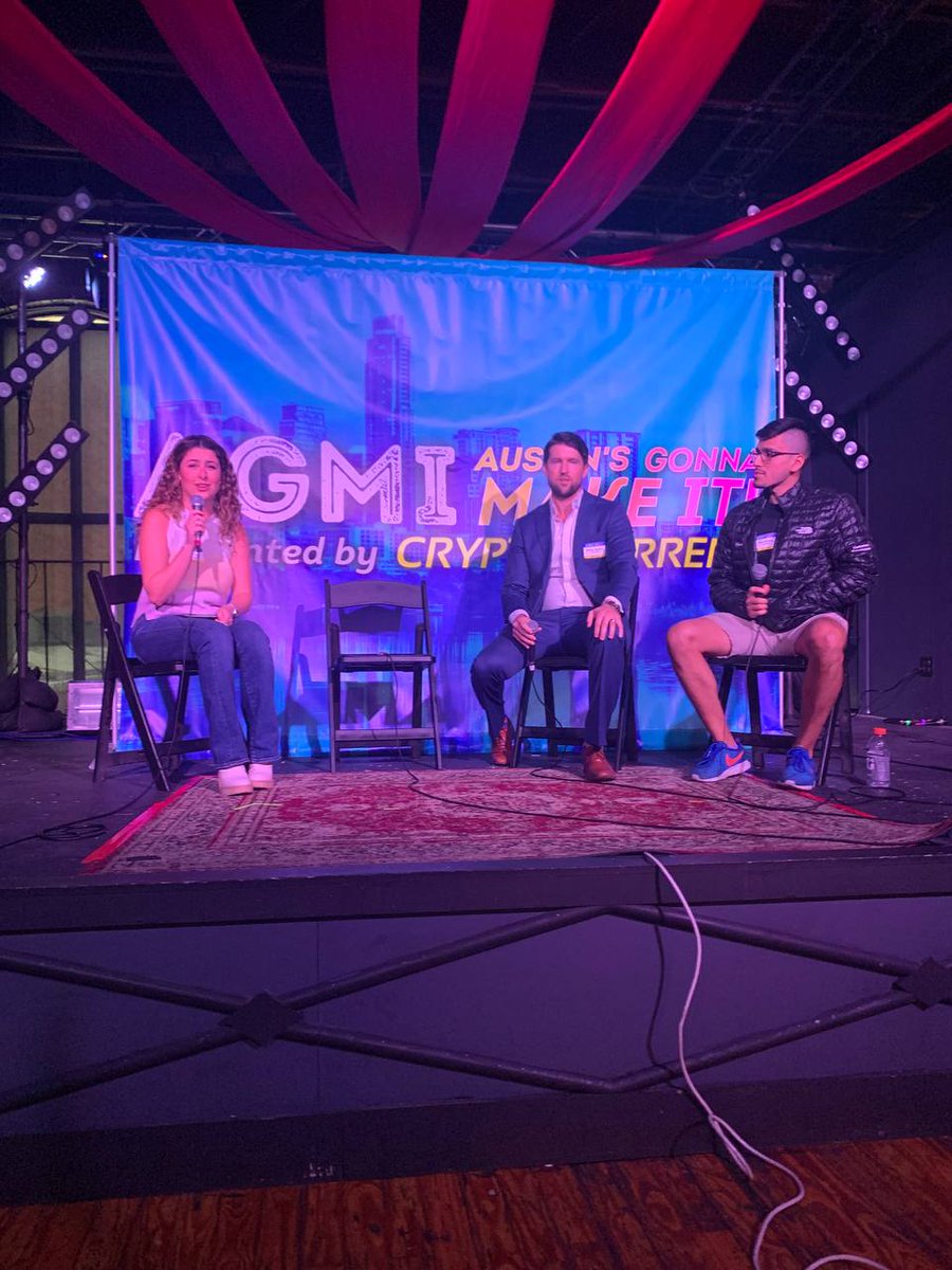 Panel 2 is underway at <a href="/agmicon/">AGMI - Austin's Gonna Make It!</a> with <a href="/chase_mayeux/">Chase Mayeux</a> from Coral DeFi, <a href="/theSamPadilla/">Sam Padilla</a> from <a href="/ATXDAO/">ATX DAO</a> and <a href="/alexi_eth/">Alexi 🐉 $MON</a> from @DotErth
The topic is DAOs and you can catch this at Speakeasy in Austin