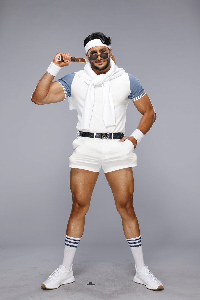 MaximumMaleM's tweet photo. Join us in wishing a stylish happy birthday to @KSAMANNY!. https://t.co/2vUhFwNud7