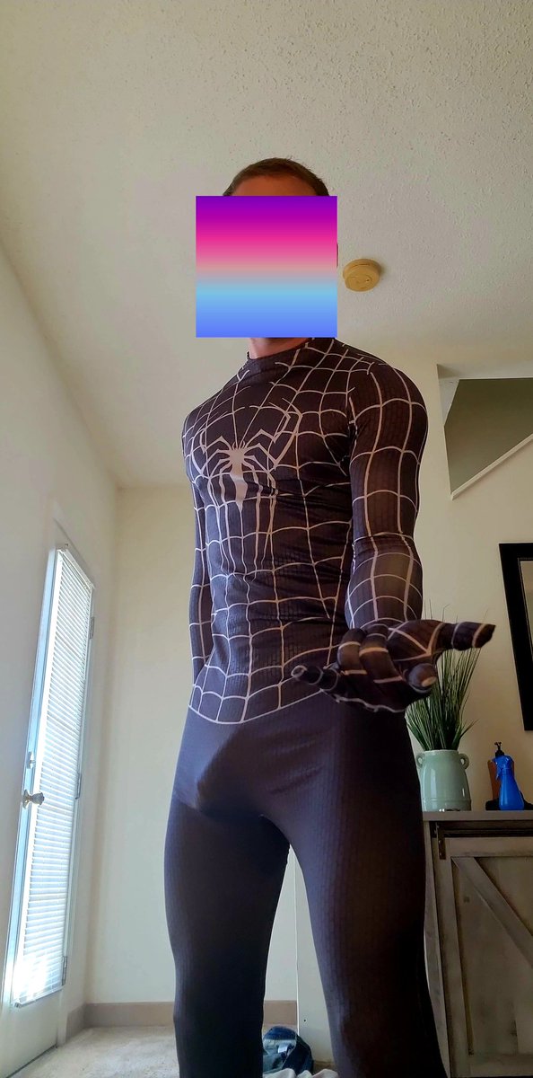 chetboner7's tweet photo. Who would like a free trial link to my OF as a 🥳 bday celebration effort? Only one condition, you have to ❤️ the posts 😉 DM me for the link. Only giving them out for the next 3 hours! Then this tweet will be deleted. https://t.co/ZQ3hAhOcCX