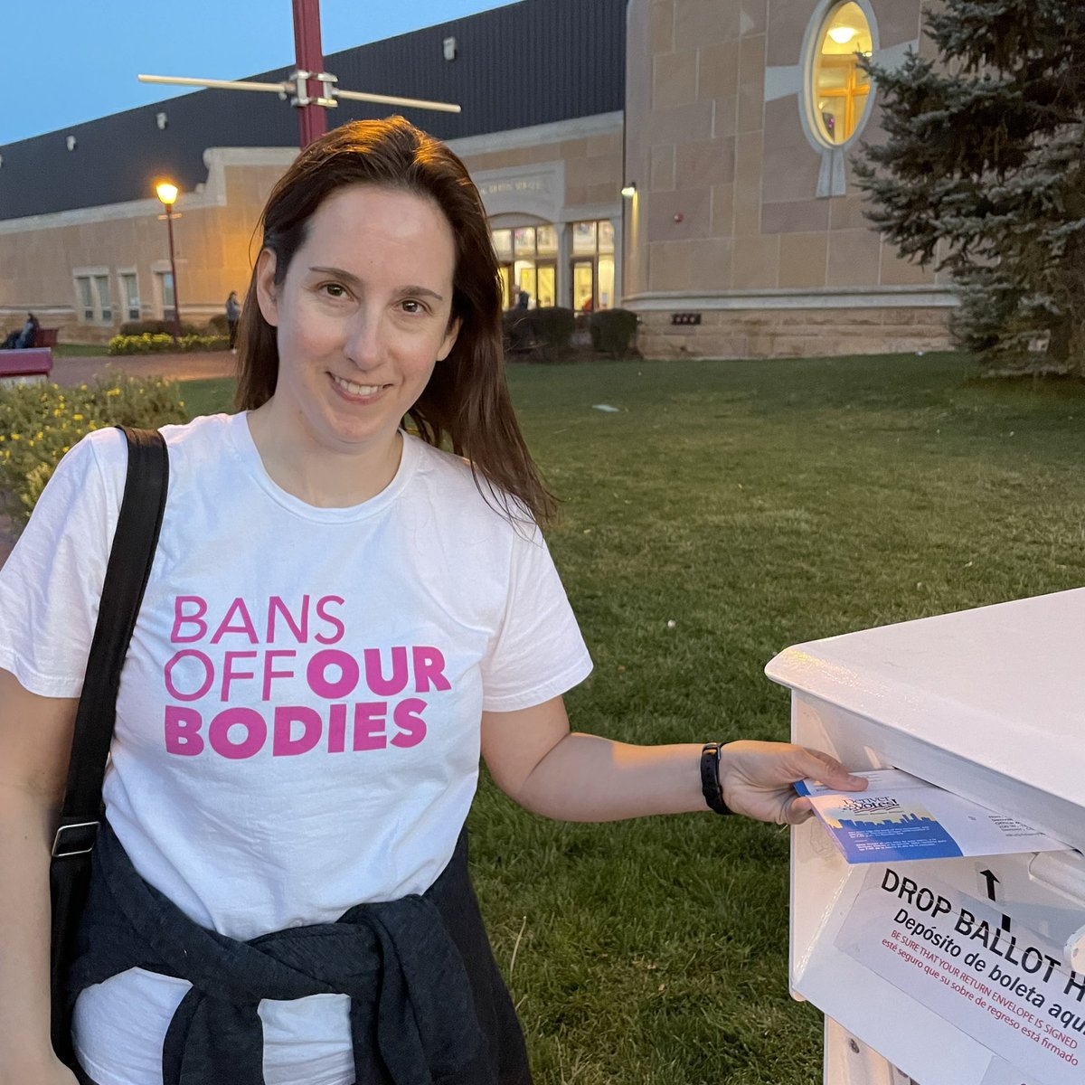 lpackard's tweet photo. It’s #VoteEarlyDay! Have you cast your #earlyvote yet?  

I turned in my ballot to a Denver drop box last weekend, and already got the text that it’s been received &amp; counted. #DenverVotes #VoteEarlyCO https://t.co/boNJ3JXEmj