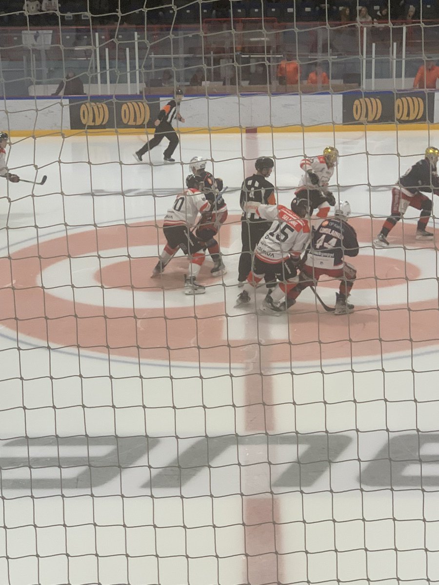HyyrylainenO_P's tweet photo. Hyvin pelasi nuorempi Selänne! Hokille voitto 4-2! #hokki #mestis #peliitat #sel8nneteemu https://t.co/UIJQZG80LR
