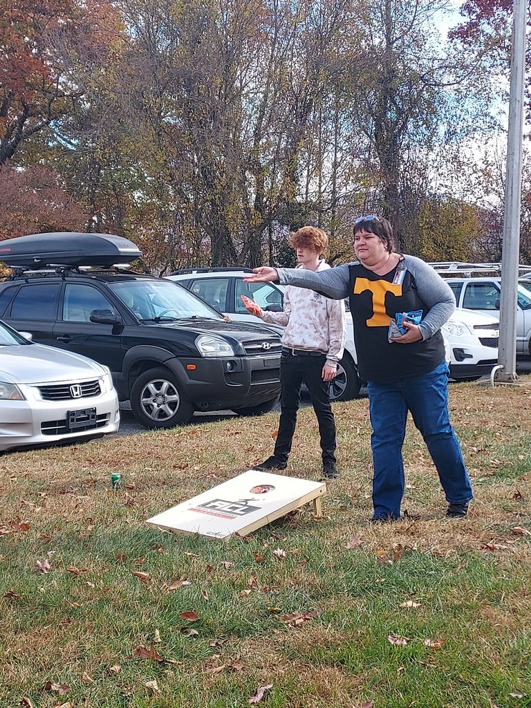 bcearlycollege's tweet photo. Check out our AMAZING Principals,DR. LANAHAN  and MS.AUSTIN, outside playing corn hole and ladder ball with some of the students at our Middle College social today. 
https://t.co/RBIe05qDYz #ThankAPrincipal #bcs #changingposibilities #WeAreBCS #BCSadvantage #PublicSchoolProud https://t.co/hZOJDR09Tw
