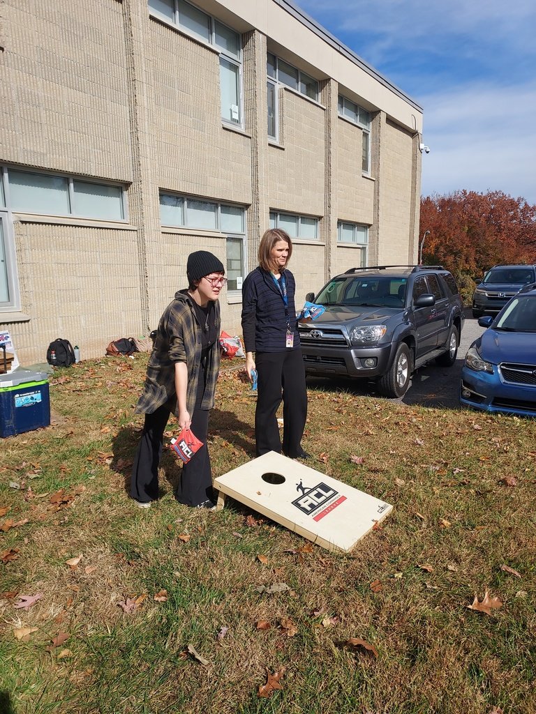 bcearlycollege's tweet photo. Check out our AMAZING Principals,DR. LANAHAN  and MS.AUSTIN, outside playing corn hole and ladder ball with some of the students at our Middle College social today. 
https://t.co/RBIe05qDYz #ThankAPrincipal #bcs #changingposibilities #WeAreBCS #BCSadvantage #PublicSchoolProud https://t.co/hZOJDR09Tw