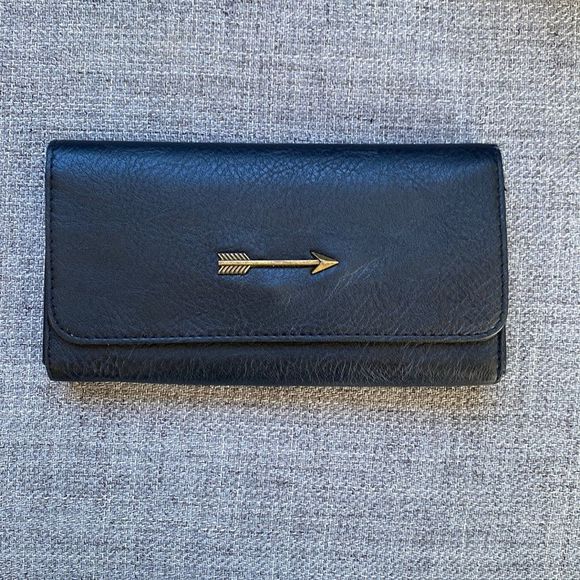 dkellim's tweet photo. So good I had to share! Check out all the items I'm loving on @Poshmarkapp #poshmark #fashion #style #shopmycloset #gap #lasoul #twigandarrow: https://t.co/aWt8v5Gn2y https://t.co/dj3KYMmeDA