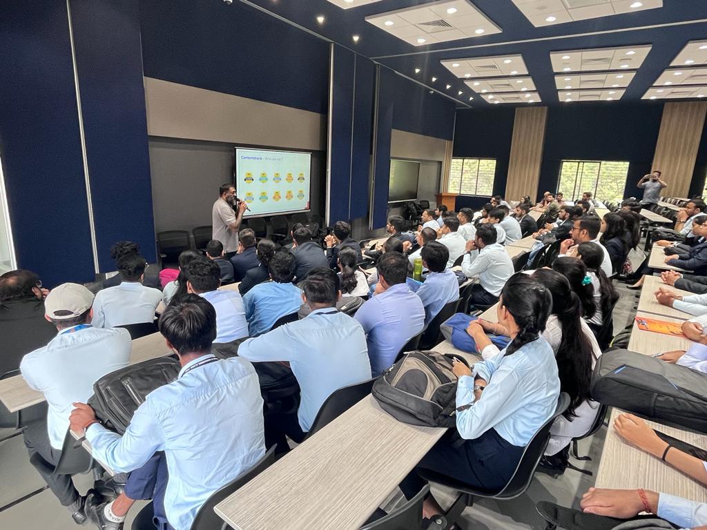 Contentstack's tweet image. Our team traveled to college campuses across #India to speak directly with the future of our industry.  📚 During these visits, we offered the students a pre-placement exam where multiple #interviews were given and even a few internships were offered. 🙌 #LifeAtContentstack