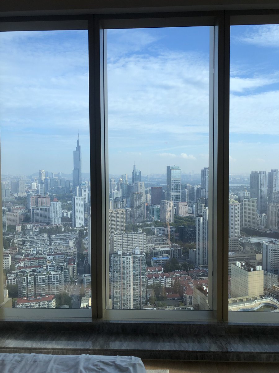caorizhao's tweet photo. 出差南京三天，酒店虽好，一个人就没意思了 https://t.co/5PgDryiUnp