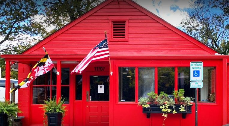 FoxnBarrel's tweet photo. Dine with us for lunch or dinner. Or upon arrival, ask about our Chef's Specials. We also serve a breakfast menu all day long! Located in Ellicott City, Maryland. 
#dinner #localrestaurant #ECMD #HoCo #breakfast https://t.co/UvEr2pKE1n