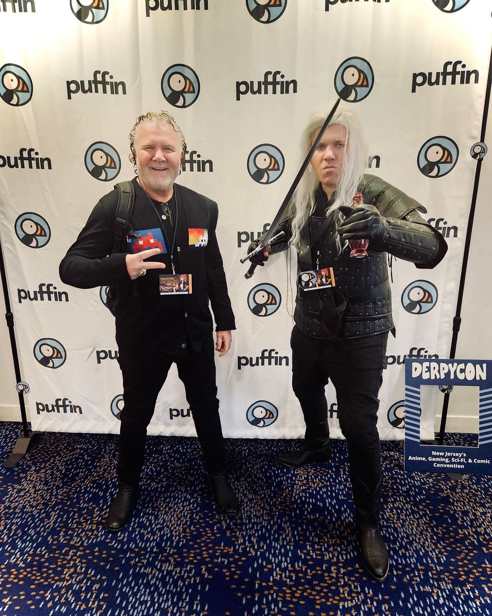 NathanYanovitch's tweet photo. We are here at @DerpyCon ✌️ Team Puffin is thankful to be included as premiere sponsor. #TakeFlight ✌️ @PuffinStoreNJ https://t.co/B5L0xClCHS
