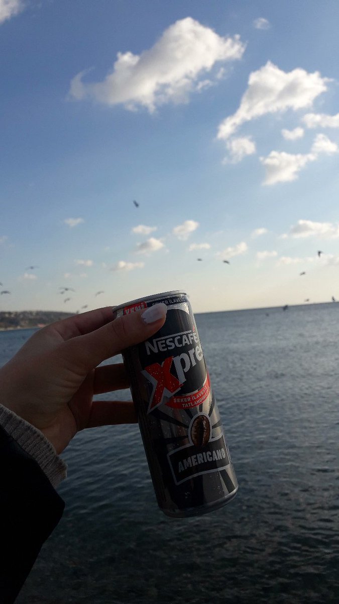 Zzzzzwgehelrrr1's tweet photo. Kendi kendime aldığım bilmem kaçıncı kahve 💙 @NescafeXpress https://t.co/xuDlCRWfys
