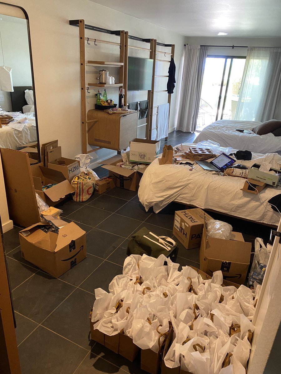 MeetingProtocol's tweet photo. Does anyone else’s hotel room look like this when they are prepping for events? Swag bag takeover!! #eventprof #meetingprof https://t.co/SYibIuKwhi