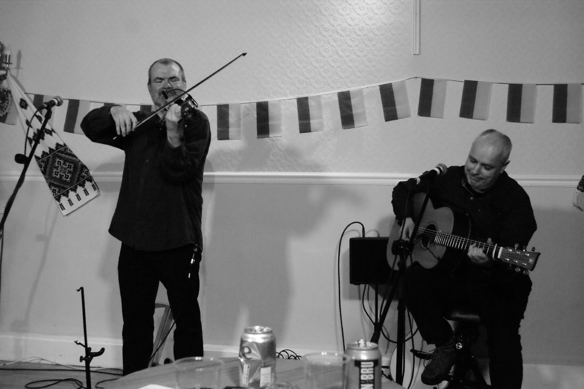 Edinburgh Folk Club Photos 26-10-22 
Stewart Hardy &amp; Frank McLaughlin
© Allan McMillan 
<a href="/edfolkclub/">Edinburgh Folk Club</a> <a href="/barrow_caitlin/">Caitlin Barrow</a> <a href="/stoneyport/">StoneyportAssociates</a> 
efcphotos.co.uk/2022/date23/in…
efcphotos.co.uk