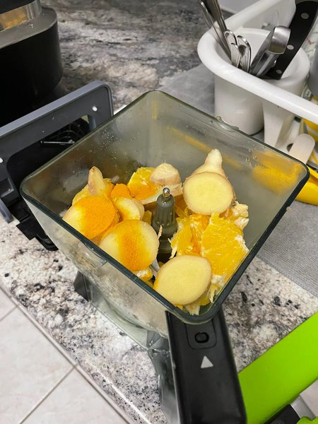 kblair006's tweet photo. I was feeling under the weather last week. Made my go-to natural medicine drink. A blend of turmeric, ginger, oranges, lime juice and water. It's spicy but gives your body a good immune boost. Save on packaging and utilize those natural ingredients #aetsustychallenge https://t.co/YVmlufIzcX