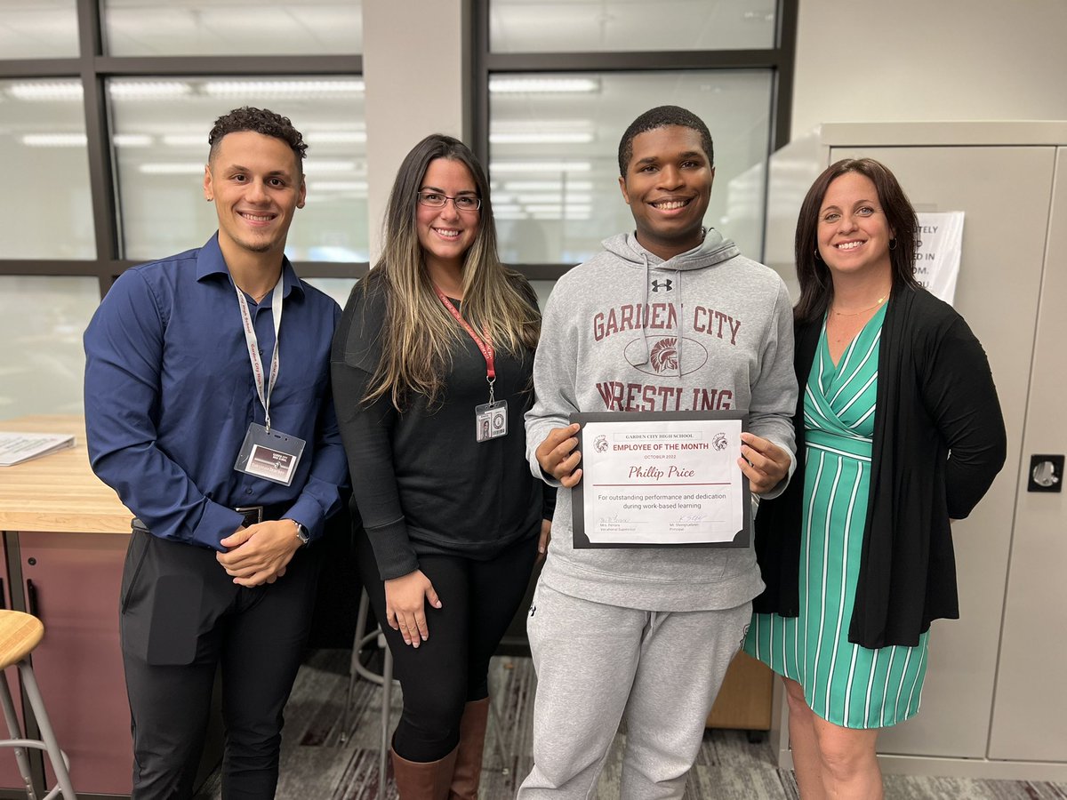 stefangchs's tweet photo. Employee of the Month! To Phillip Price, for outstanding performance and dedication during work-based learning. Congratulations! @Garden_City_HS @JanineVillezGC @acesgchs @GCUFSD @DClementeGCUFSD @gcsepta https://t.co/EHZplNO480