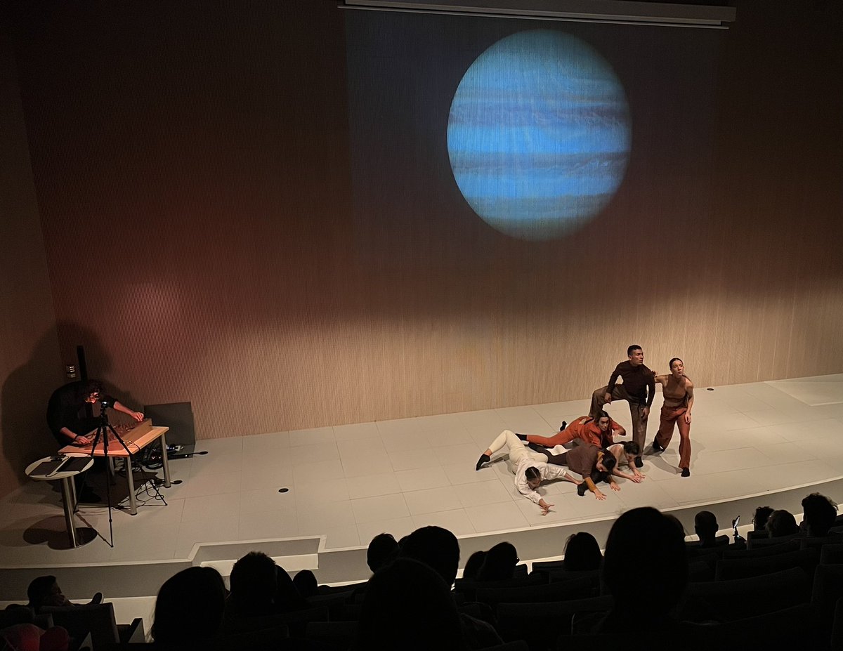 jornadasDmasI's tweet photo. Con la colaboración de alumnos del Conservatorio de #Danza de #Zaragoza 
#Dmasi #comunicaciencia #divulgacion #ciencia https://t.co/bMrm5zCcZJ