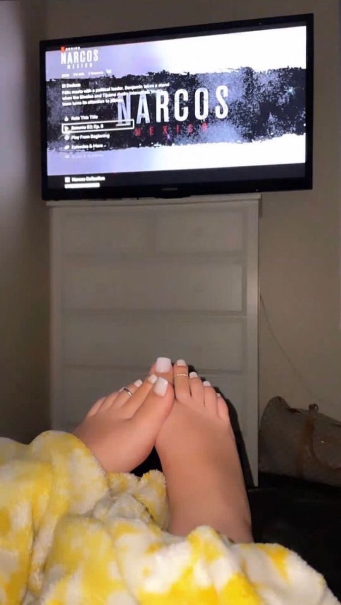 vendpied66's tweet photo. If you want more of my feet come in my dm and send me your PayPal😘 #feetfethish #foot #PiedsNus #moneyslave #sugarbaby #SugarDaddys #iwaitforyou https://t.co/fkdF5ckApG