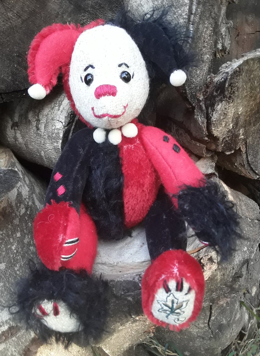 Ecobears's tweet photo. Happy Halloween weekend from #ecobears Feliz fin de semana de Halloween. #eco #ecobear #characters #halloween #harleyquinn #animation #childrensbooks #nature #storytelling #design #pawsfortheplanet #kidsbooks #offgrid #solar #weekend #fun https://t.co/EgSKluIfiY