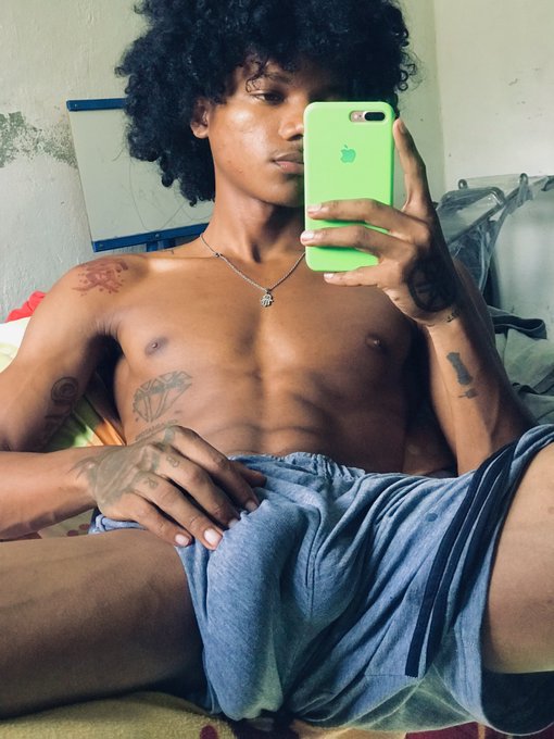 Necesito una sugar 😩 https://t.co/3ApHs1xDoq