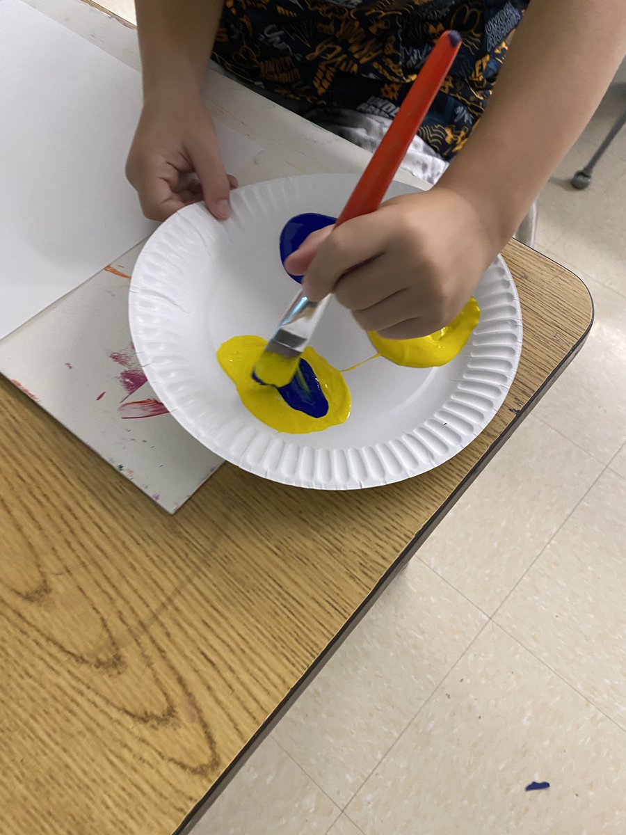 Mrs. Colucci tweet media