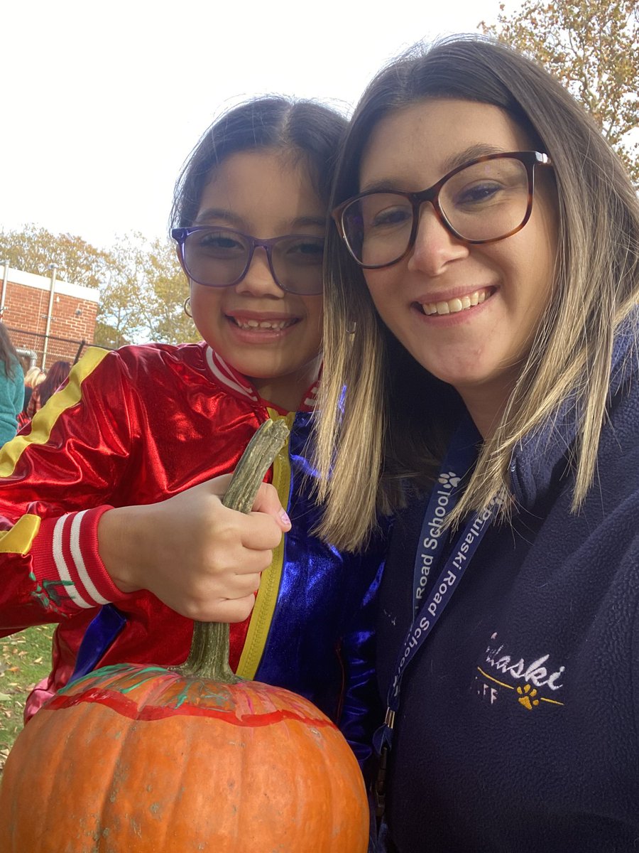 MrsLivolsi's tweet photo. Fall Festival fun 🍁🎃 https://t.co/8yyB6uKmLS