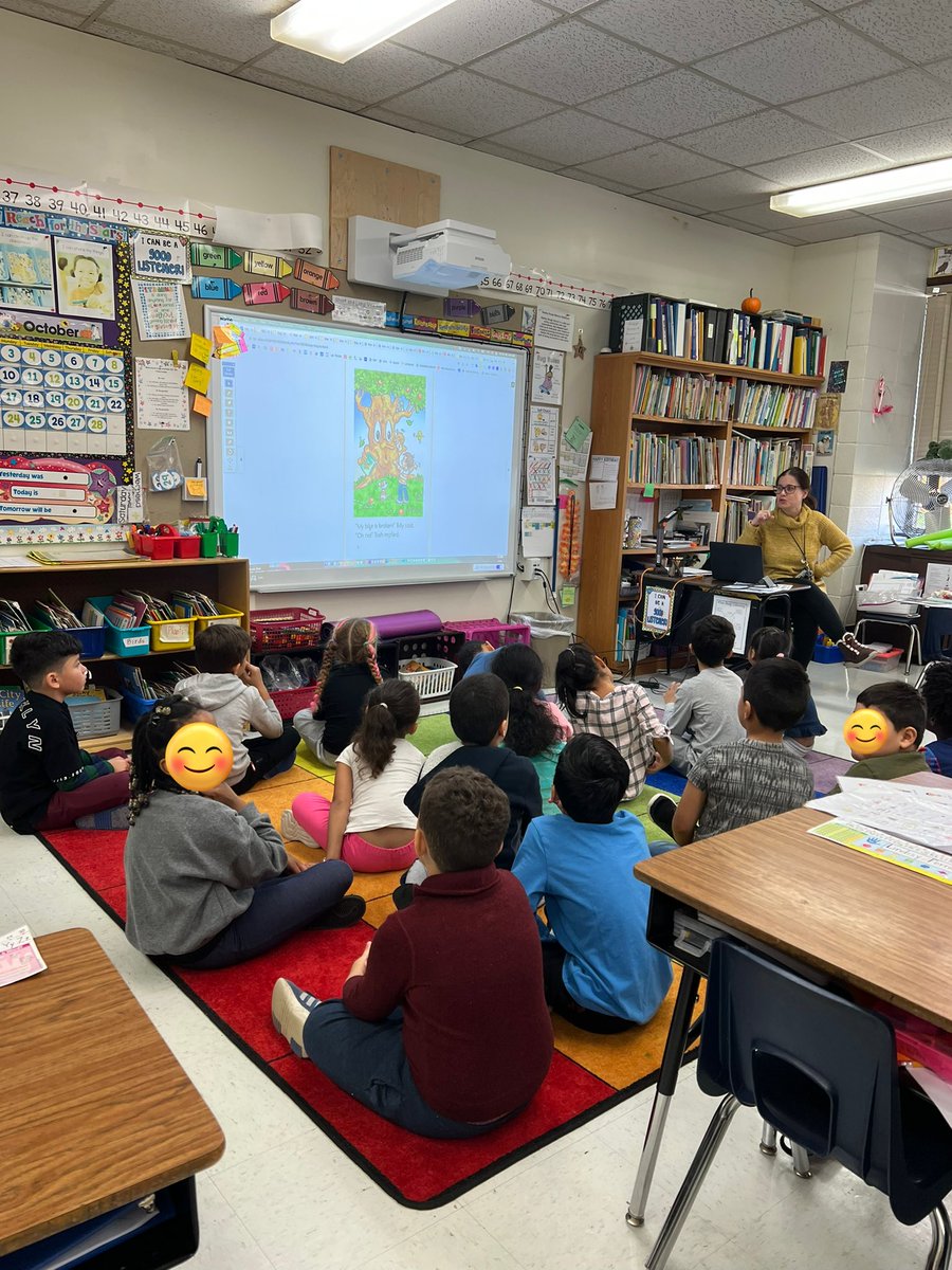 StadleyRough's tweet photo. โญ๏ธ Does it look right?
โญ๏ธ Does it sound right?
โญ๏ธ Does it make sense? #STRfirsties #STRreaders #STRlearns https://t.co/QLhY4JnLAE