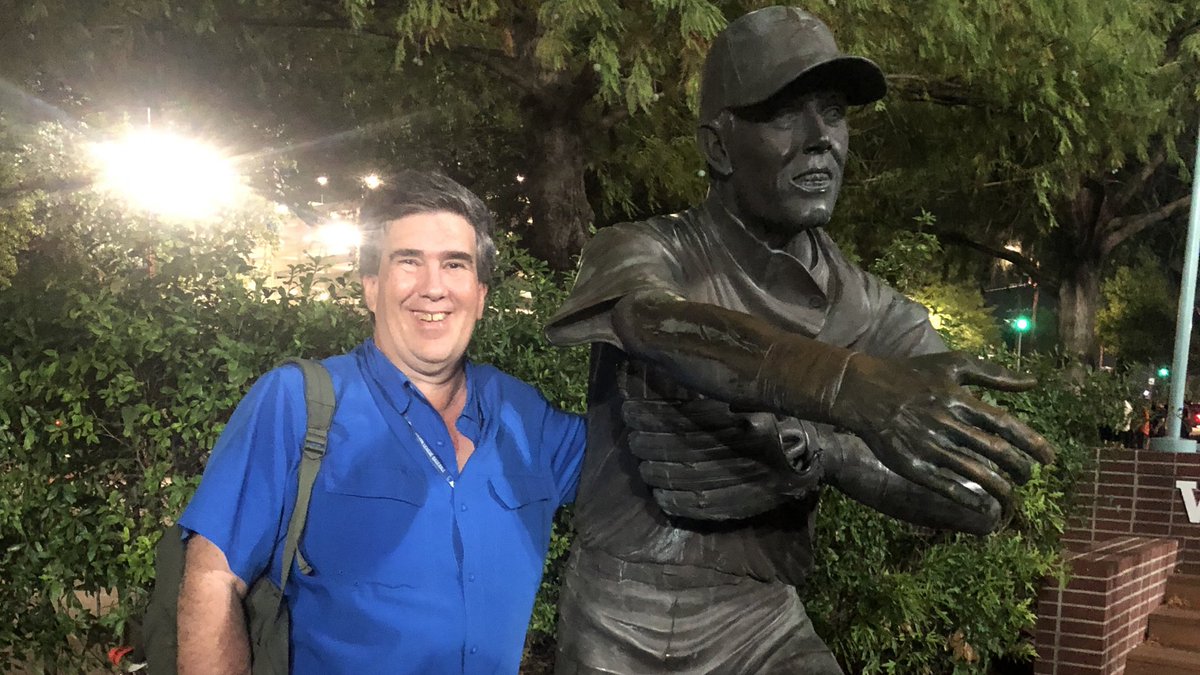 TonyMenendez21's tweet image. #FridayMode Express 😎⚾️⚾️⚾️⚾️