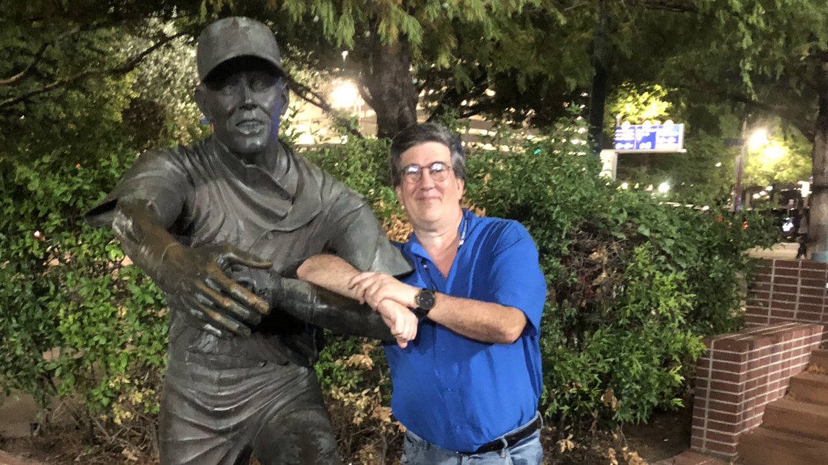 TonyMenendez21's tweet image. #FridayMode Express 😎⚾️⚾️⚾️⚾️