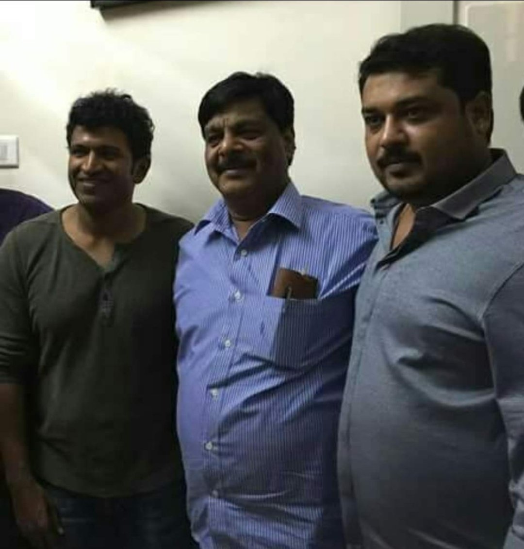 mookanayak's tweet photo. ಕರ್ನಾಟಕ ರತ್ನ ಡಾ॥ಪುನೀತ್ ರಾಜ್ ಕುಮಾರ್ ಅವರ ಕನಸಿನ ಚಿತ್ರ #ಗಂಧದಗುಡಿ
ಹಿಂದಿನ ಎಲ್ಲ ಚಲನಚಿತ್ರದ ದಾಖಲೆಗಳನ್ನು ಮುರಿದು ಹೊಸ ಇತಿಹಾಸ ಸೃಷ್ಟಿಸಲಿ ಎಂದು ಹಾರೈಸುತ್ತೇನೆ . 
#PRK #PRKP #Sandlewood 
#Gandadagudi 
#Gandinagar 
#Punitrajakumar https://t.co/GIDdw52kc3