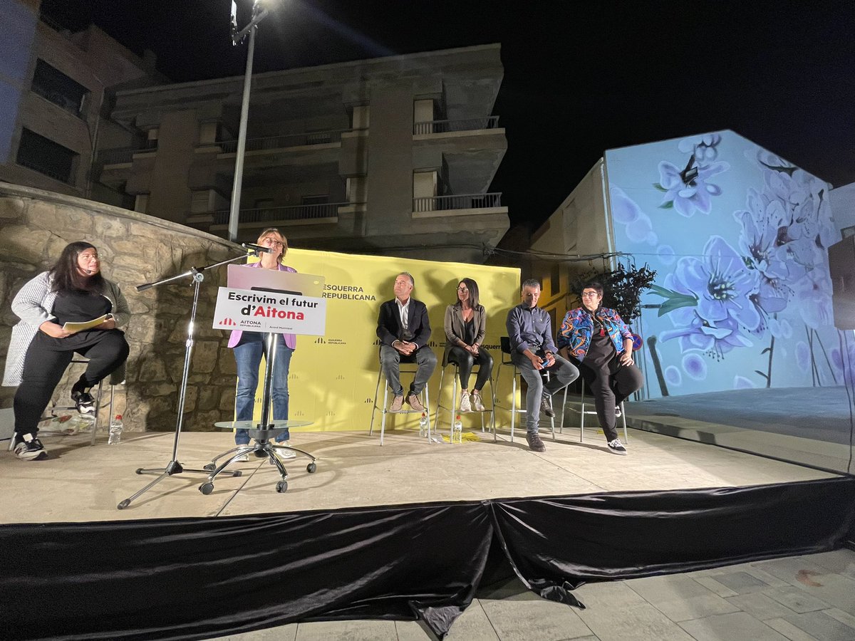El  #SegriàPower  preparat a Aitona✊🏼 

<a href="/ERCmunicipal/">Municipis Republicans</a> <a href="/ErcSegria/">ERC Segrià</a> <a href="/ERCfedLleida/">Federació ERC Lleida</a> <a href="/MassanaGemma/">Gemma Massana Cosialls</a> <a href="/mserragodia/">Miquel Serra Gòdia</a> <a href="/AitonaR/">Aitona Republicana</a>