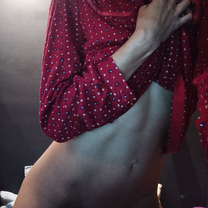 Stasera ho proprio voglia di chattare... Sono qui, a casa tutta sola...   #sexy #babygirl #seduzione<a href="/tag/sexy"class="tags"><span>#sexy</span></a><a href="/tag/babygirl"class="tags"><span>#babygirl</span></a><a href="/tag/eros"class="tags"><span>#eros</span></a><a href="/tag/erotico"class="tags"><span>#erotico</span></a><a href="/tag/seduzione"class="tags"><span>#seduzione</span></a><a href="/tag/it"class="tags"><span>#it</span></a>