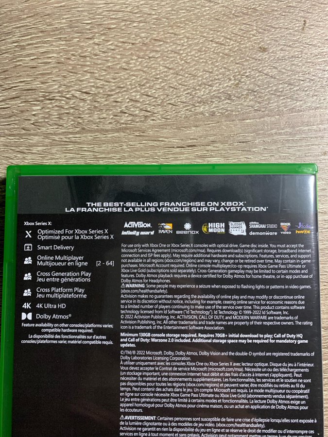 Caixa do jogo Modern Warfare 2 de Xbox diz que é a "série mais vendida do PlayStation"