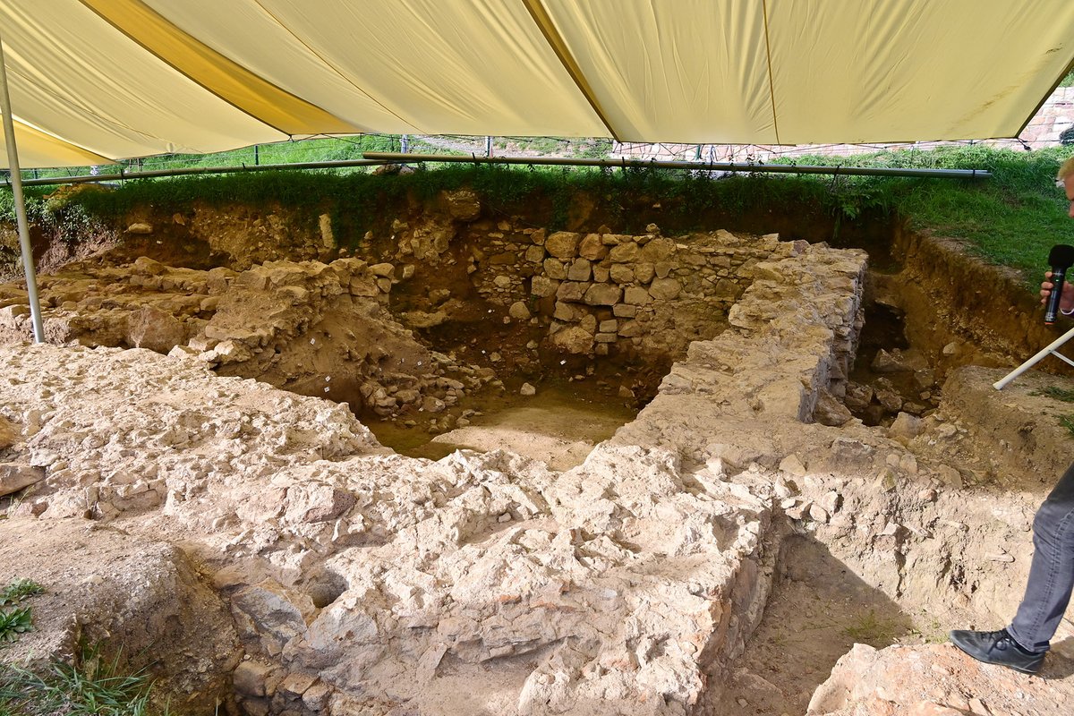i_recordings's tweet photo. Interesting time @ Early Steam Engines conf. in Slovakia with fellow #NewcomenSoc &amp; AIA members with a visit to the excavations of the 1722 Althandel shaft atmospheric engine house, Nová Bana, with a welcome from the local Mayor. @AIndustrialArch @NewcomenSoc https://t.co/SREiUkktrB