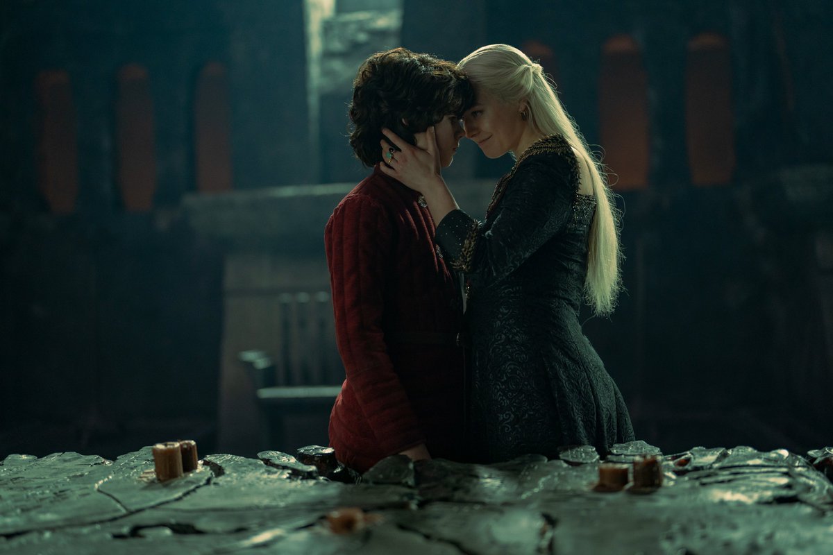 GameOfThrones's tweet photo. Sacred bond between mother and son. https://t.co/0gVKrWKfj2