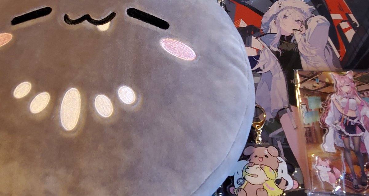 McFlufferkins⚡🦊 tweet media