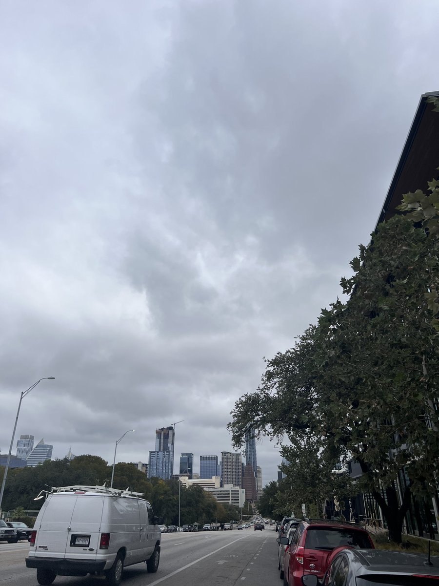 AhnaMayo's tweet photo. Rain clouds over Austin, TX.
#stormatxcomm304
#clamofthestorm https://t.co/JgW9jkA1Bl