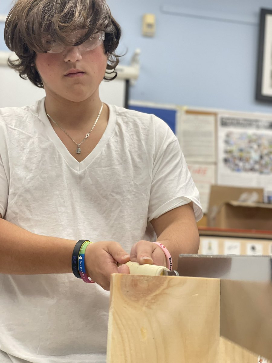 lbms_mr's tweet photo. Awesome students at The SHAW Academy. Woodworking in process. #longbranch #education #togetherwecan #lbps #school #woodworking https://t.co/yoiTKWTQVK