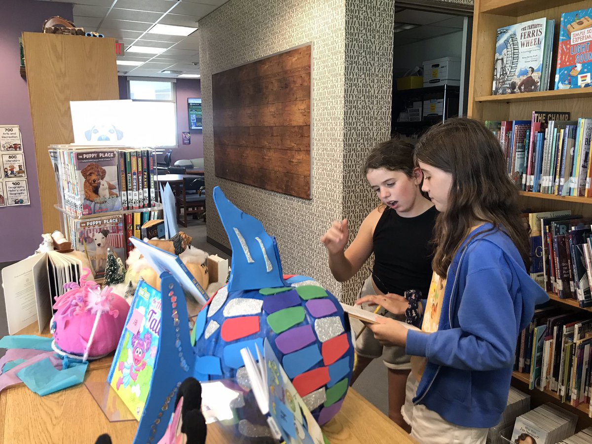 MsSzeryk's tweet image. Our ES Leadership Ss using rubric criteria @cis_library to judge this year’s Storybook Pumpkins contest - NOT an easy job! Stay tuned to hear the winners!#cisinspires #cisreads