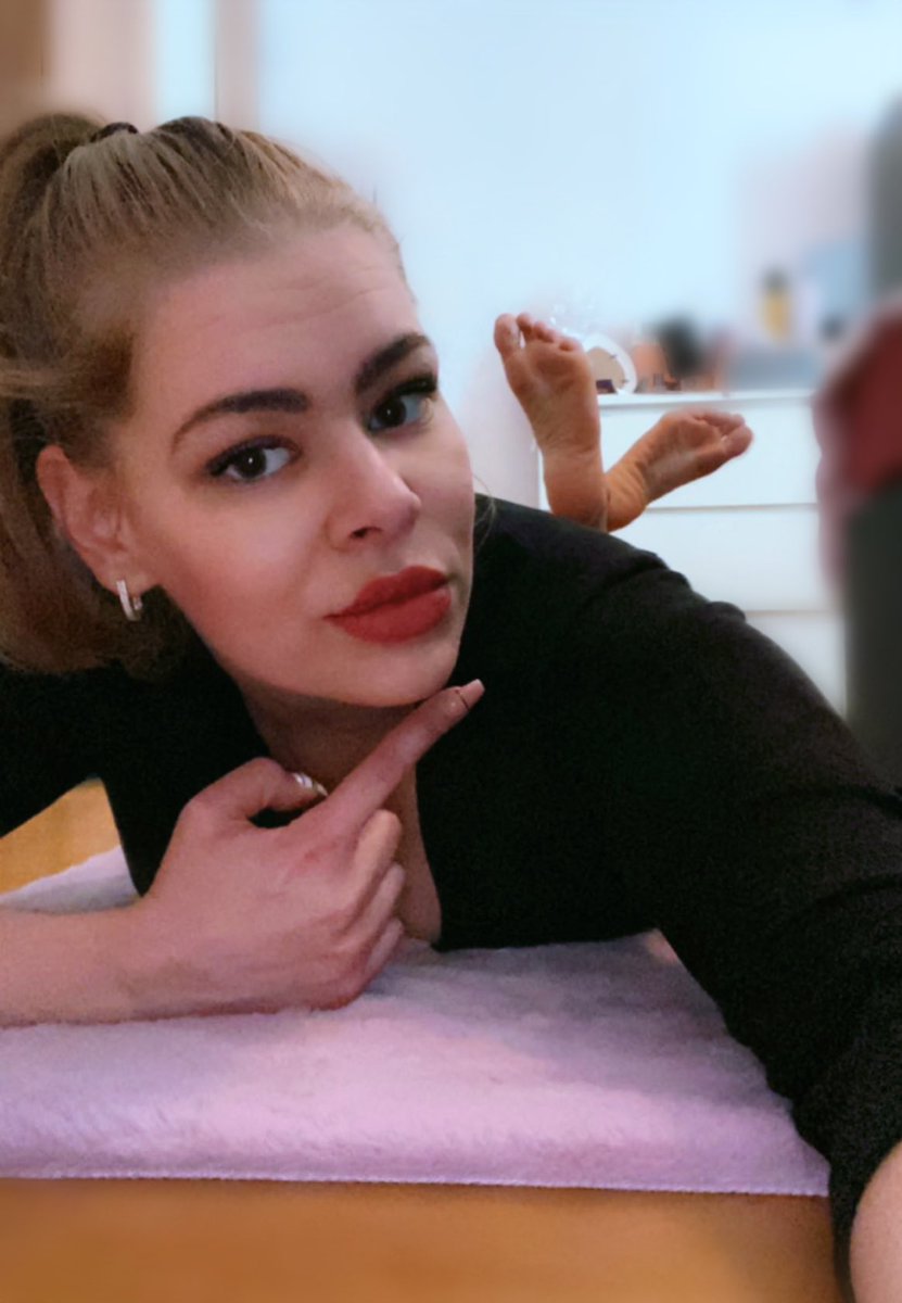geldladysophia's tweet photo. 🔥⛓ Schuldschein Rt-F!ck 🔥⛓ 

Es ist Zeit und absolut nötig die Loserf*tze zu meinem Eigentum abzurichten! ⛓ 💸

Für immer gebunden an diese göttlichen Fußsohlen!  Na wie klingt das ?! F!ckt die Sau!! 

3/3/3 € 3 Kommentare 15 Minuten 

Lets Go 💸 🔥 https://t.co/9IiyCutyzz