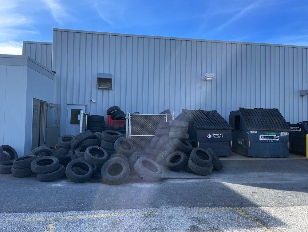 CasellaWaste's tweet image. Casella is a proud sponsor of the 2022 Wheels for Warmth! Over the past sixteen years, Wheels for Warmth has raised more than $600,000 for emergency fuel assistance, sold 25,000 road-safe donated tires, and recycled 50,000 unsafe tires. #CoreValuesInAction #Volunteering