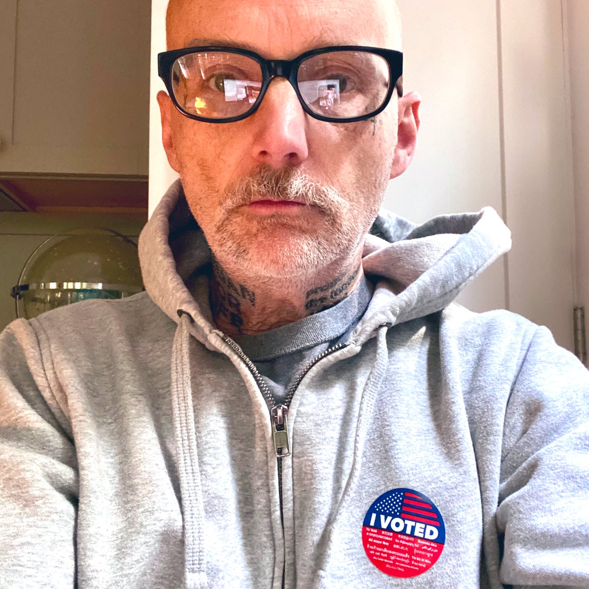 thelittleidiot's tweet image. Democracy is under attack EVERYWHERE. We of course need to do everything, starting with the simple act of voting. #vote #votar