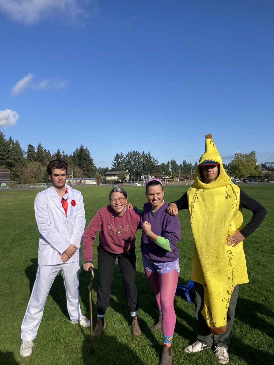 Few standout costumes from our fun morning with the STELḴȺȺYE students in WSANEC with Ultimate Spirit! Beauty morning pals let’s do this next year