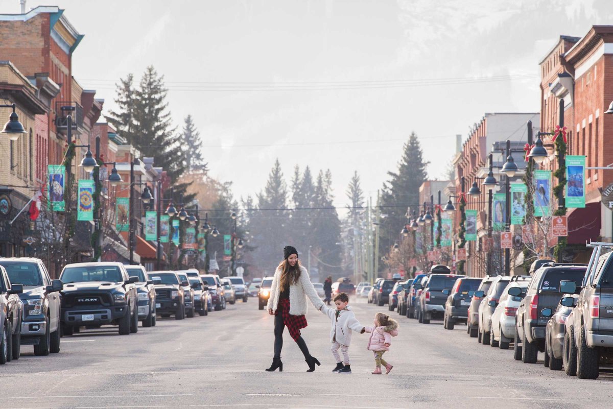 It's can be tough during the shoulder month when the autumn is making way for winter snow, but there's no reason to be bored in town when you know our Top 20 Things To Do in Fernie, BC in November. tourismfernie.com/blog/20-things…