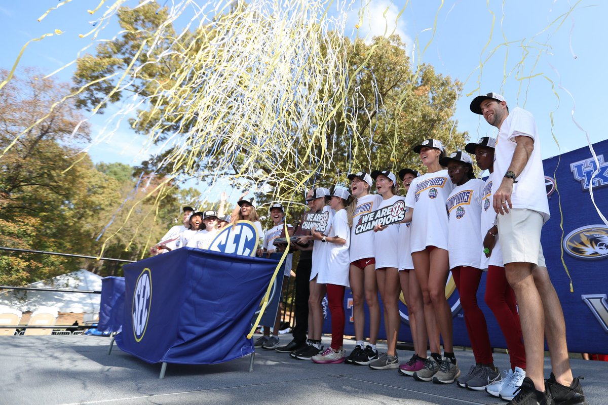 AlabamaTrack's tweet image. 🏆🏆 IS better than 🏆

#BamaXC #ChampionshipSchool #RollTide