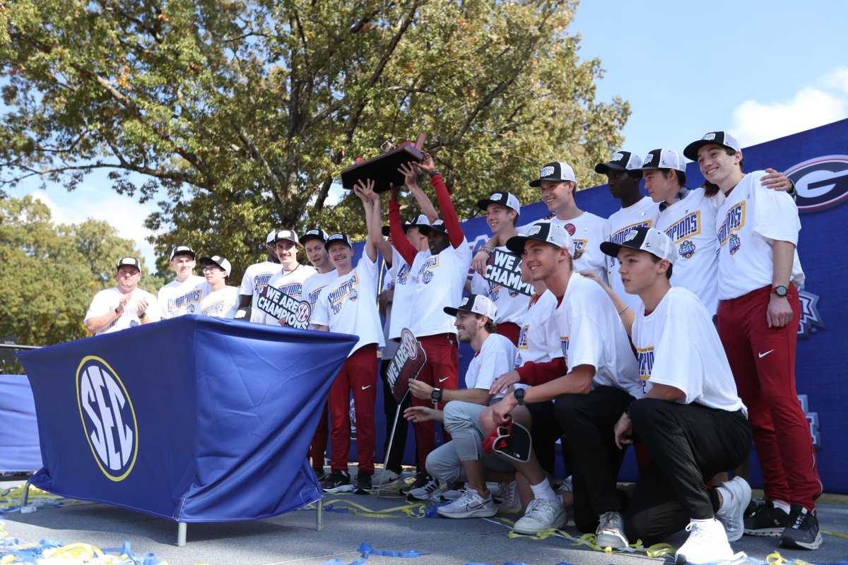 AlabamaTrack's tweet image. 🏆🏆 IS better than 🏆

#BamaXC #ChampionshipSchool #RollTide